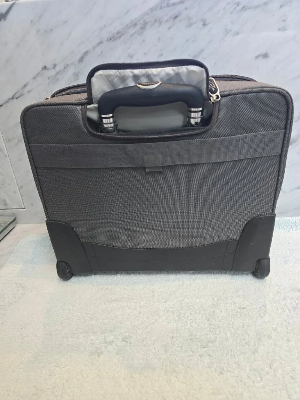 Sharper Image Wheeled Case Black/Grey + Bonus removable computer bag.